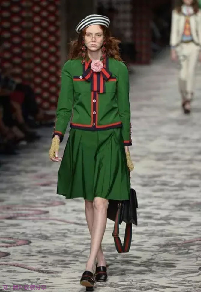 【例外·愛出色】紅配綠，丑得哭？-別墅設計,軟裝設計,室內(nèi)設計,豪宅設計,深圳例外軟裝設計公司