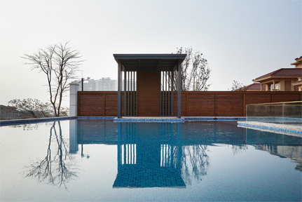 住進這座別墅，像蜂巢一樣有安全感